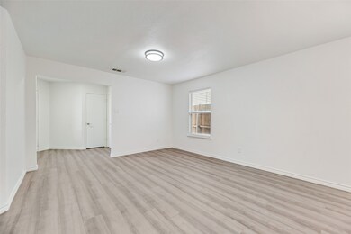 812 Isla Verde Plaza, Dallas, TX 75211 - photo 5