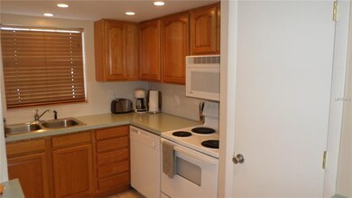Kitchen includes closet pantry