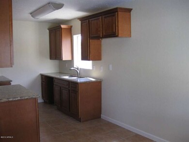 SPACIOUS KITCHEN