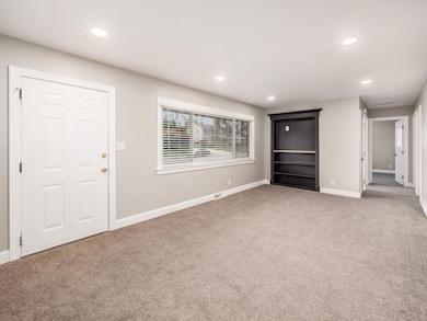 2475 Swansea Rd, Columbus, OH 43221 - photo 4