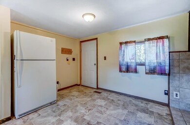 605 W Harrison St, Mentone, IN 46539 - photo 7