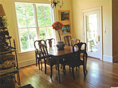 Breakfast Room