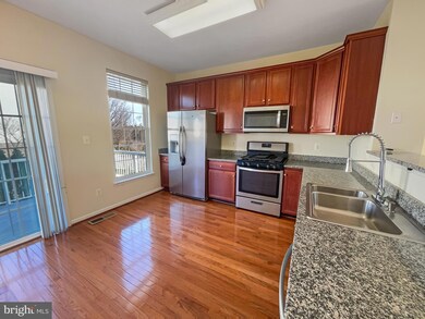 42850 Smallwood Terrace, Chantilly, VA 20152 - photo 6