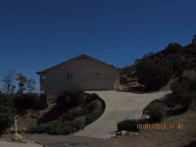 Driveway with additional Park