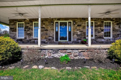 9519 Tomstown Rd, Waynesboro, PA 17268 - photo 2