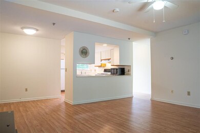 40 Wolf Rd unit 14, Lebanon, NH 03766 - photo 5