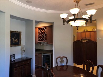 Dining room with butler pantry