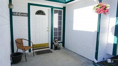 930 W Edwards Ave, Nampa, ID 83686 - photo 2