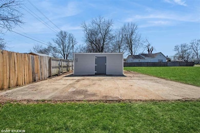 119 5th St SE, Linton, IN 47441 - photo 3