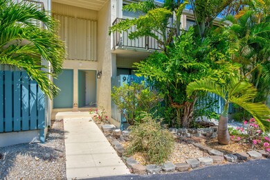 3-web-or-mls-Executive Bay M9 - High Exp