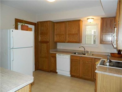 79 Brighton Rd, Columbus, OH 43202 - photo 6