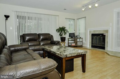 6605 Jupiter Hills Cir unit H, Alexandria, VA 22312 - photo 4