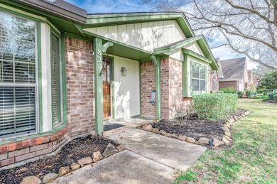 1820 Goode St, Alvin, TX 77511 - photo 4