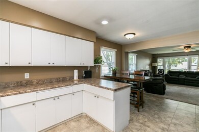 726 31st St SE, Cedar Rapids, IA 52403 - photo 7