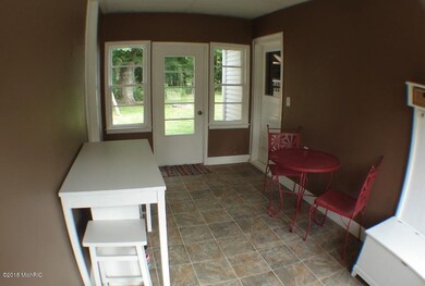 10671 Paw Dr, Zeeland, MI 49464 - photo 2