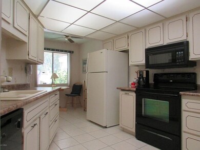 14023 N Palm Ridge Dr W, Sun City, AZ 85351 - photo 2