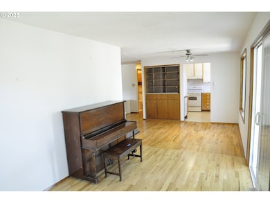 1770 Thompson Rd, Woodburn, OR 97071 - photo 6