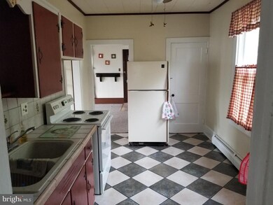 817 W Main St, Palmyra, PA 17078 - photo 4