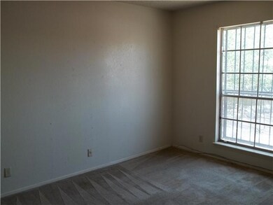 10727 Forest Ridge Ln unit A, El Paso, TX 79935 - photo 5