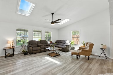 8265 Utopia Blvd, Selma, TX 78154 - photo 6