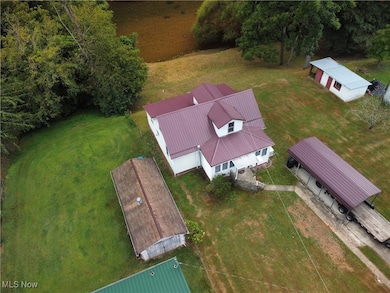 385 Center St, Clay, WV 25043 - photo 2