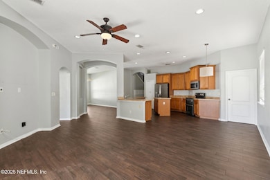 Living Room/Kitchen