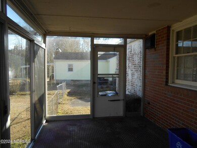 500 Sioux Dr, Jacksonville, NC 28540 - photo 5