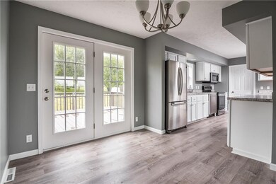 2734 N Jeffrey St, Scottsburg, IN 47170 - photo 7