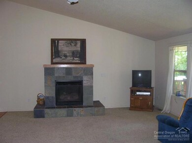 1643 NW Hickory Place, Redmond, OR 97756 - photo 6