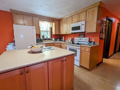 41 Fitzgerald Rd, Charlton, MA 01507 - photo 4