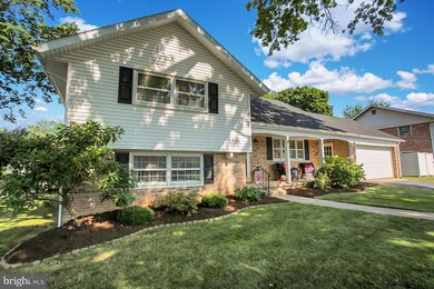 2705 Craig Ave, Reading, PA 19609 - photo 2