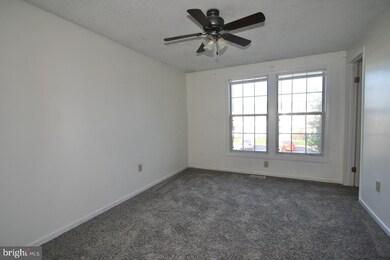 1528 Iris Ct, Hagerstown, MD 21740 - photo 7