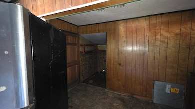 1822 Derby Rd, Appalachia, VA 24216 - photo 3