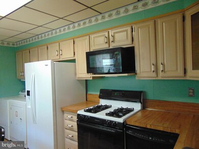 134 N Mill St, Saint Clair, PA 17970 - photo 2