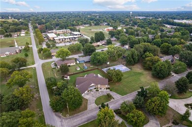 707 Quail Creek Rd, Parsons, KS 67357 - photo 6