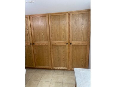 207 Adam Dr, Canyon City, OR 97820 - photo 5