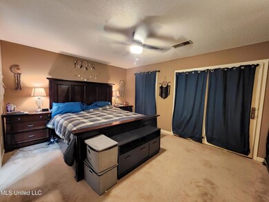 Prrimary bedroom