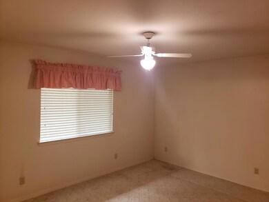 2814 Tropicana Ct, Redding, CA 96003 - photo 5