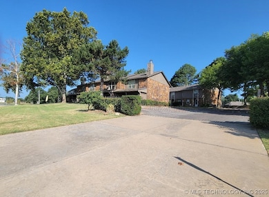 7018 Lakeshore Dr unit 18, Eufaula, OK 74432 - photo 3