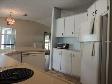 32422 Oak Park Dr. Leesburg, FL 34748-Kitchen