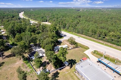 15590 Village Woods Dr, Conroe, TX 77302 - photo 6