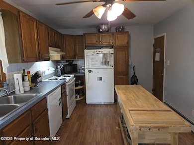 1028 Alder St, Scranton, PA 18505 - photo 6