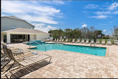8754 Abbey Ln, Largo, FL 33771 - photo 3