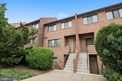 3727A Madison Ln, Falls Church, VA 22041 - photo 2