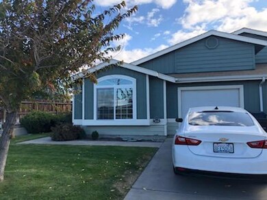 1550 NE 5th St, Redmond, OR 97756 - photo 3