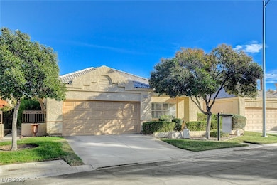 352 Mill Hollow Rd, Las Vegas, NV 89107 - photo 3