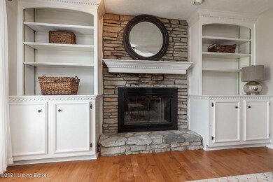 7410 Crabtree Dr, Louisville, KY 40228 - photo 3