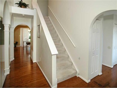 Entry/Foyer.