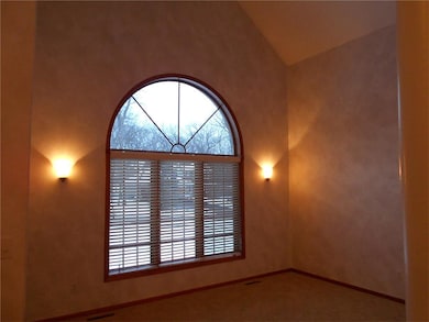 4231 Oak Leaf Ct NE, Cedar Rapids, IA 52411 - photo 7