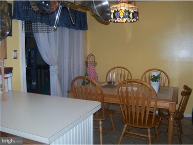 2499 Hillendale Dr, Norristown, PA 19403 - photo 6